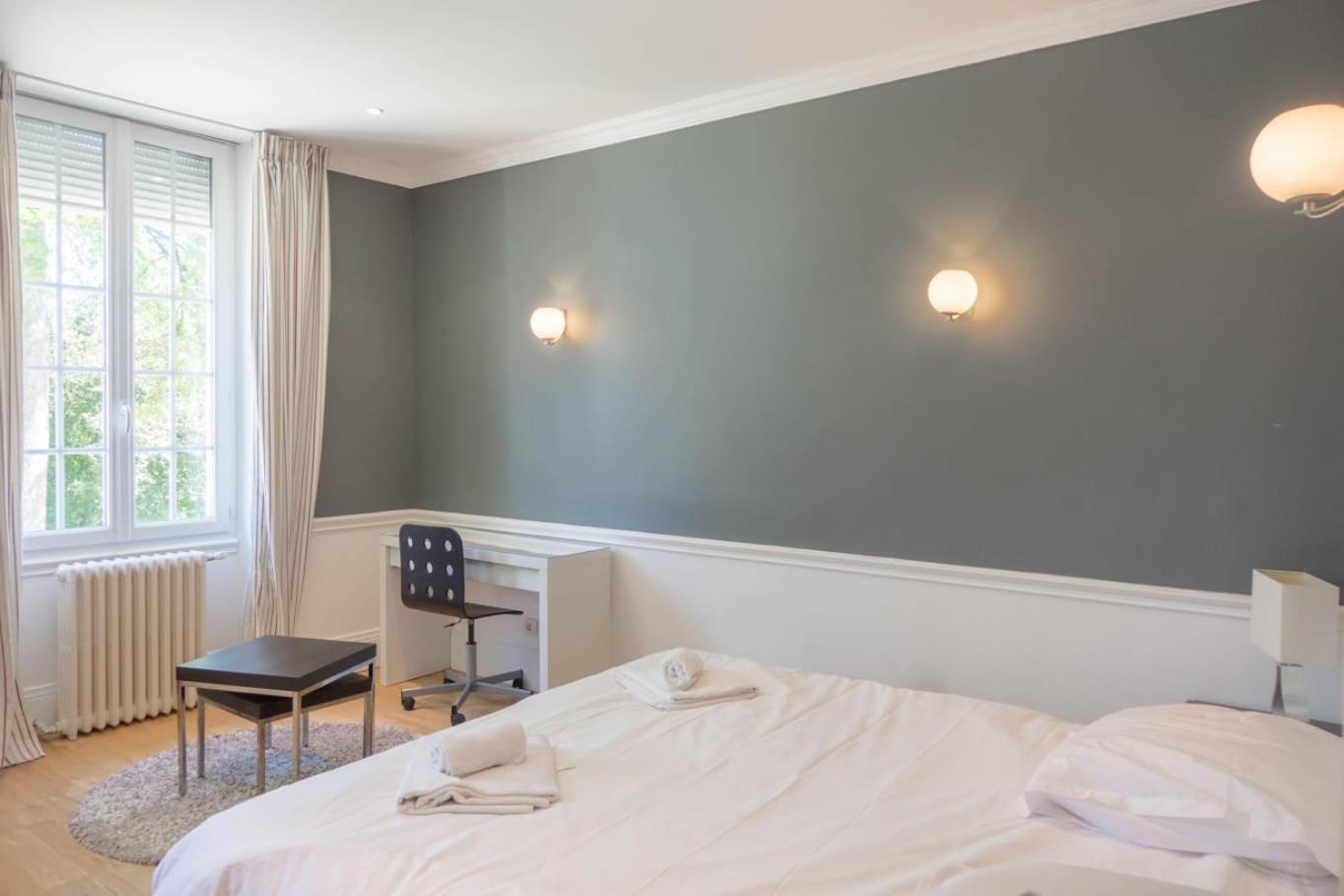 Maison Chaleureuse De 4 A 12 Personnes Neuville-aux-Bois Ngoại thất bức ảnh